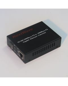 Медия конвертор 1000Base към SFP порт